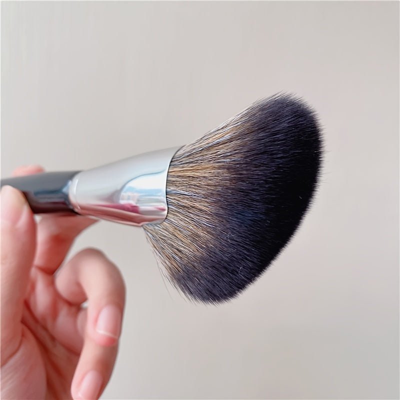 Premium Fan-Shaped Face Contour Brush Set - Image 5