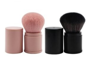 Retractable Powder Blush Brush — Soft Nylon Bristles, Portable Design with Protective Lid for Travel