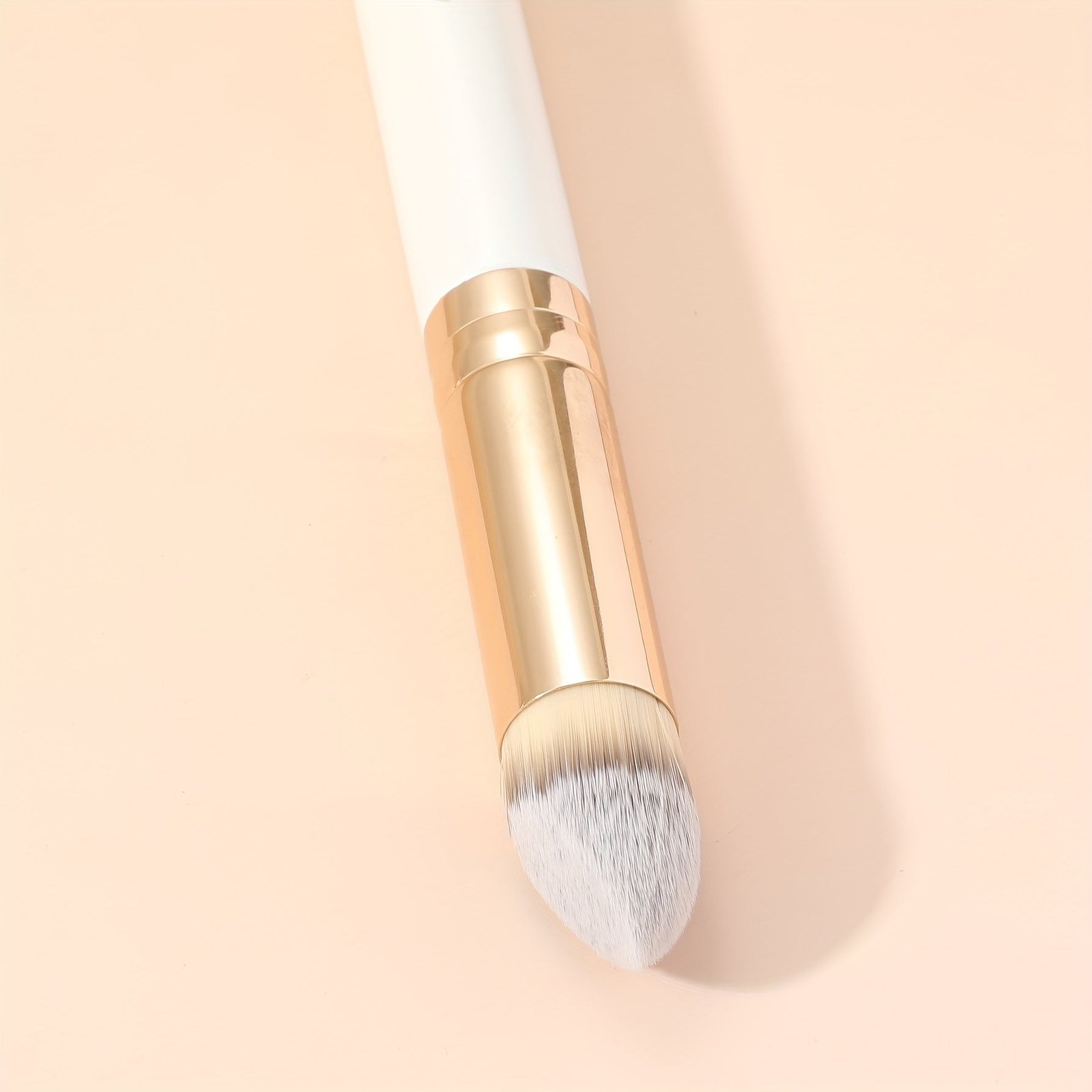 Precision Angled Concealer Brush - Image 4