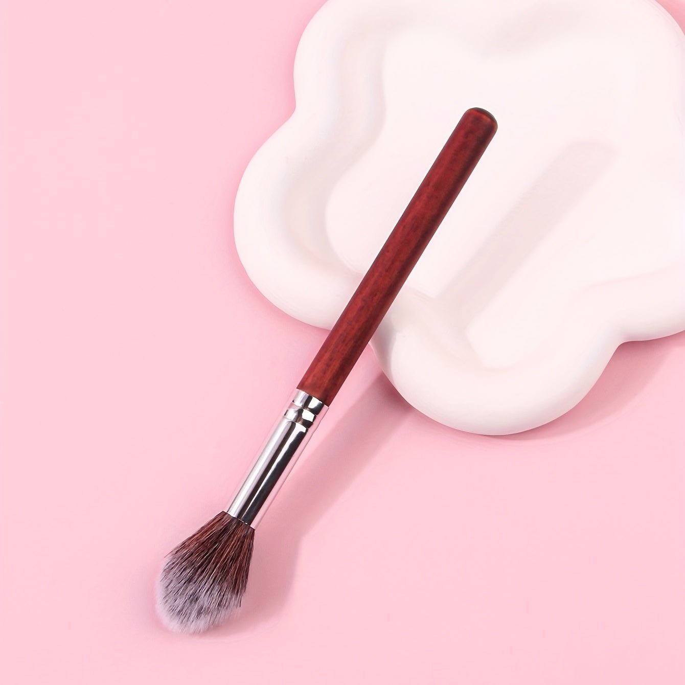 Premium Nylon Bristle Highlighter Brush — Soft Synthetic Fibers, High Powder Pick-Up, Natural Luminous Finish - Image 12