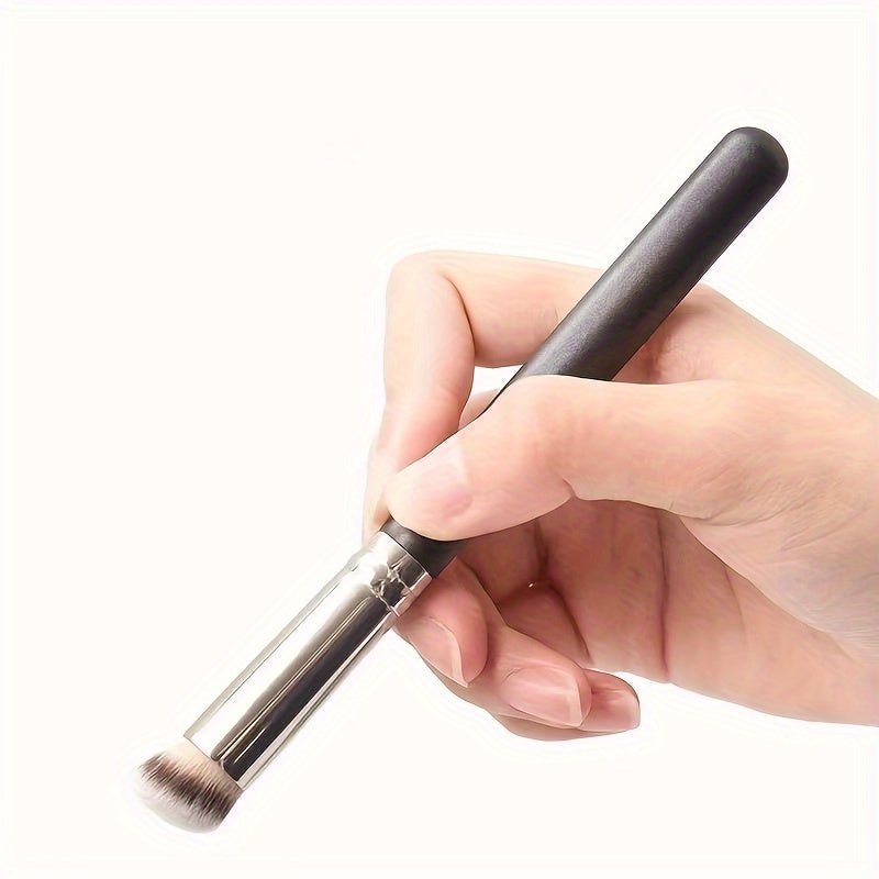 Flawless Concealer Series: Round Head Concealer Brush for a Natural, Seamless Finish - Image 3