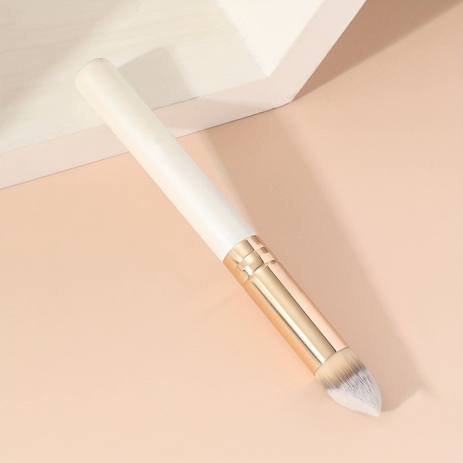 Precision Angled Concealer Brush - Image 5
