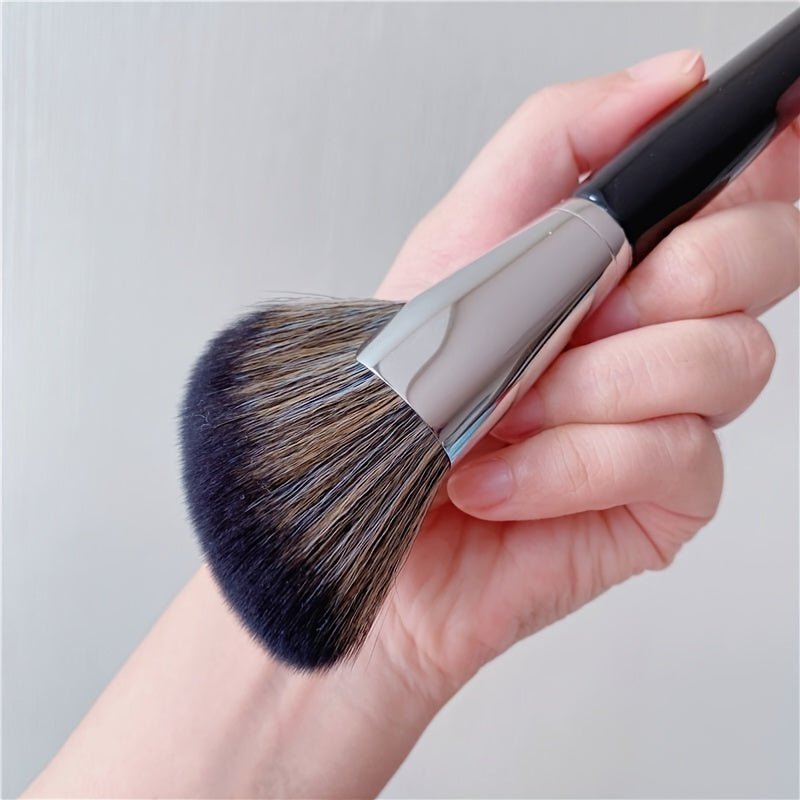 Premium Fan-Shaped Face Contour Brush Set - Image 2